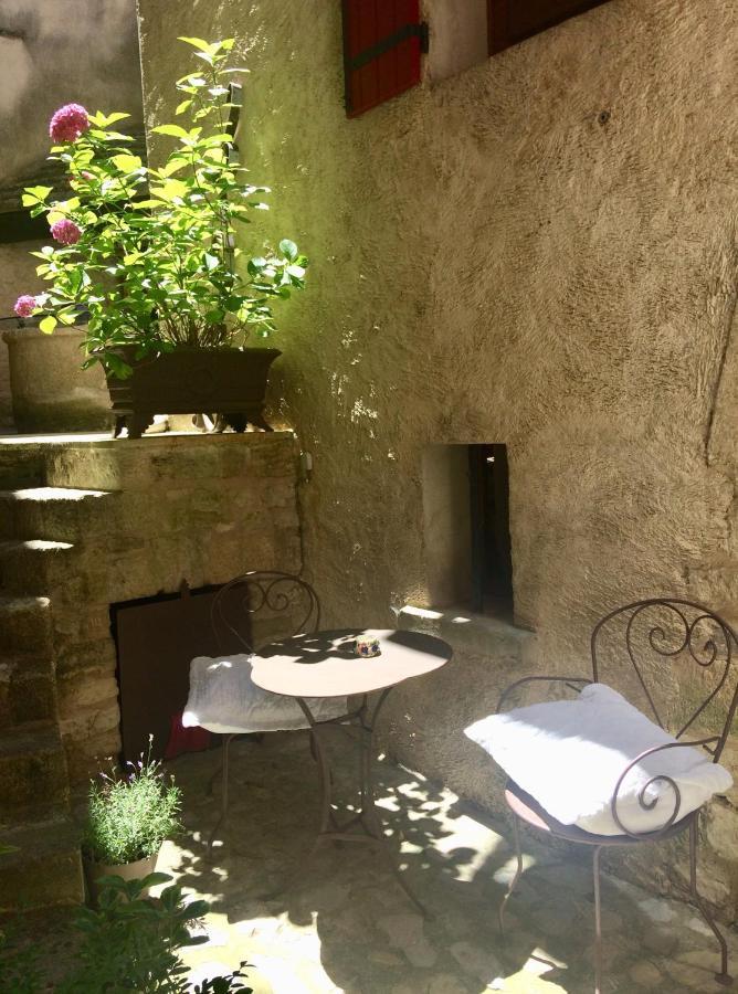 La Maison D'Alice ソー・ドゥ・ヴォクリューズ エクステリア 写真
